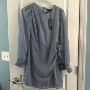 Lulus long sleeve dress. Tie front. Size small.